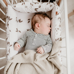 PREMIUM DOBELSTIDIG BABYNEST - Mantulilen