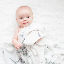 SWADDLE MUSSELIN / GULPEKLUT LOVE - 120cm x 120cm