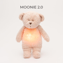 MOONIE FRIEND 2.0 ORGANIC ROSA NATUR Sovebamse med lyd og nattlampe